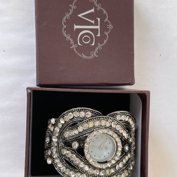 Victorian Trading Company Rhinestone Cuff Watch New in Box Diamond Timepiece - Picture 6 of 11